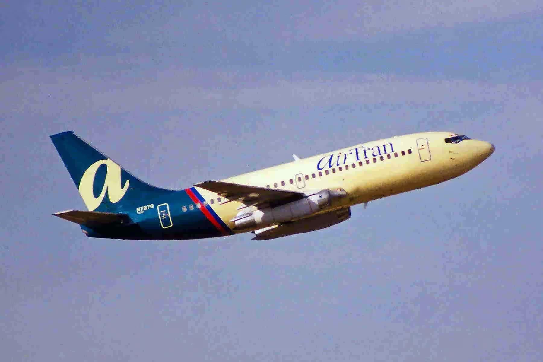 N737Q — Boeing