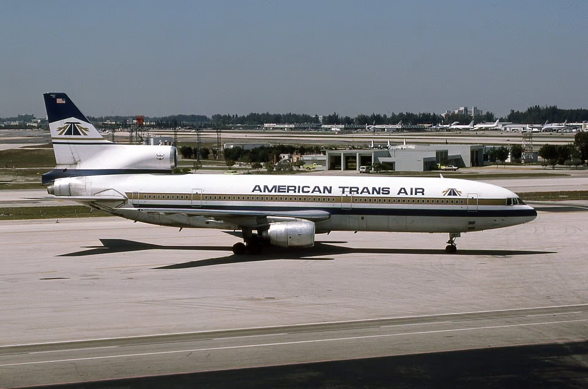 N187AT — Lockheed