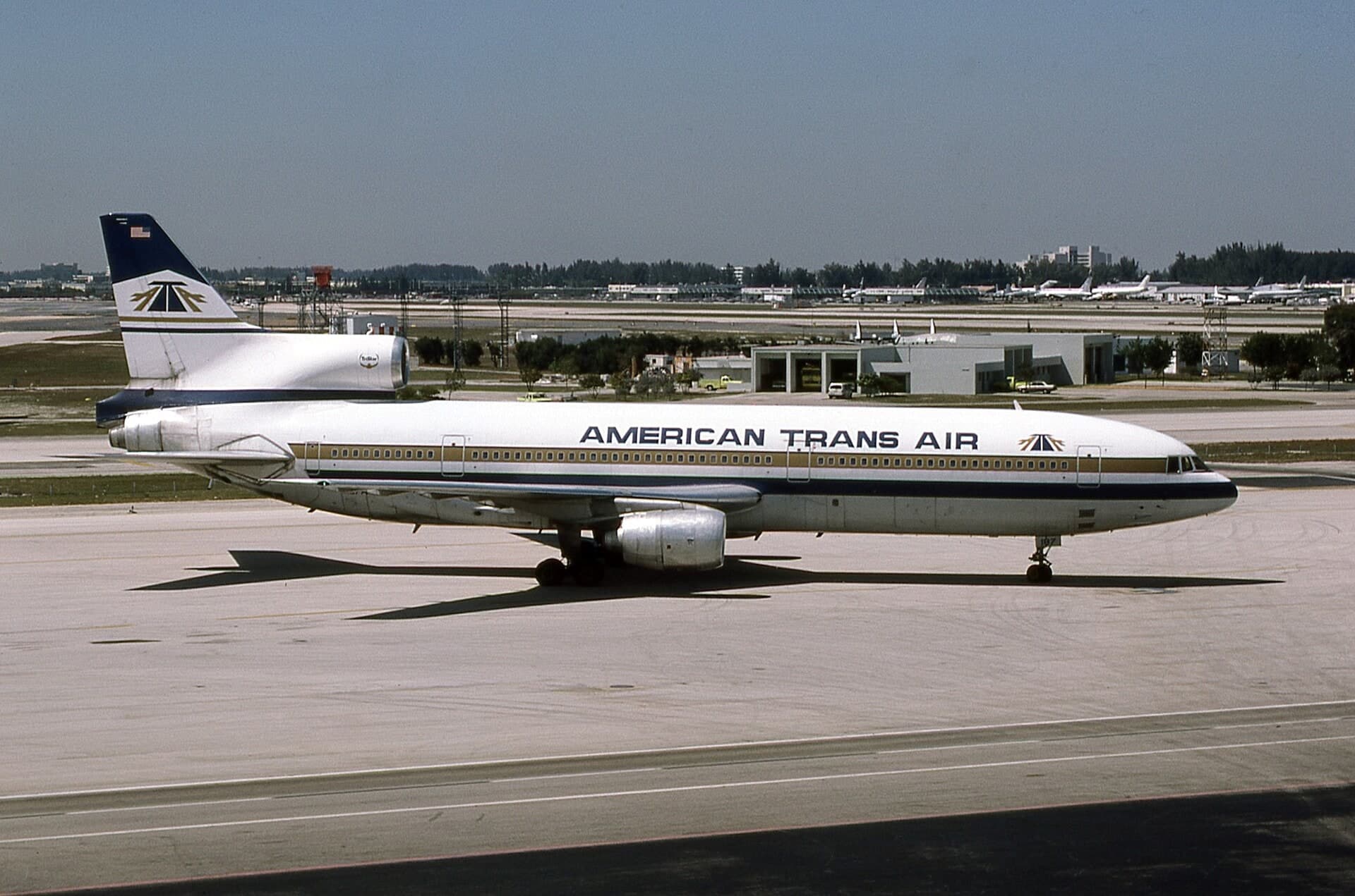 N187AT — Lockheed