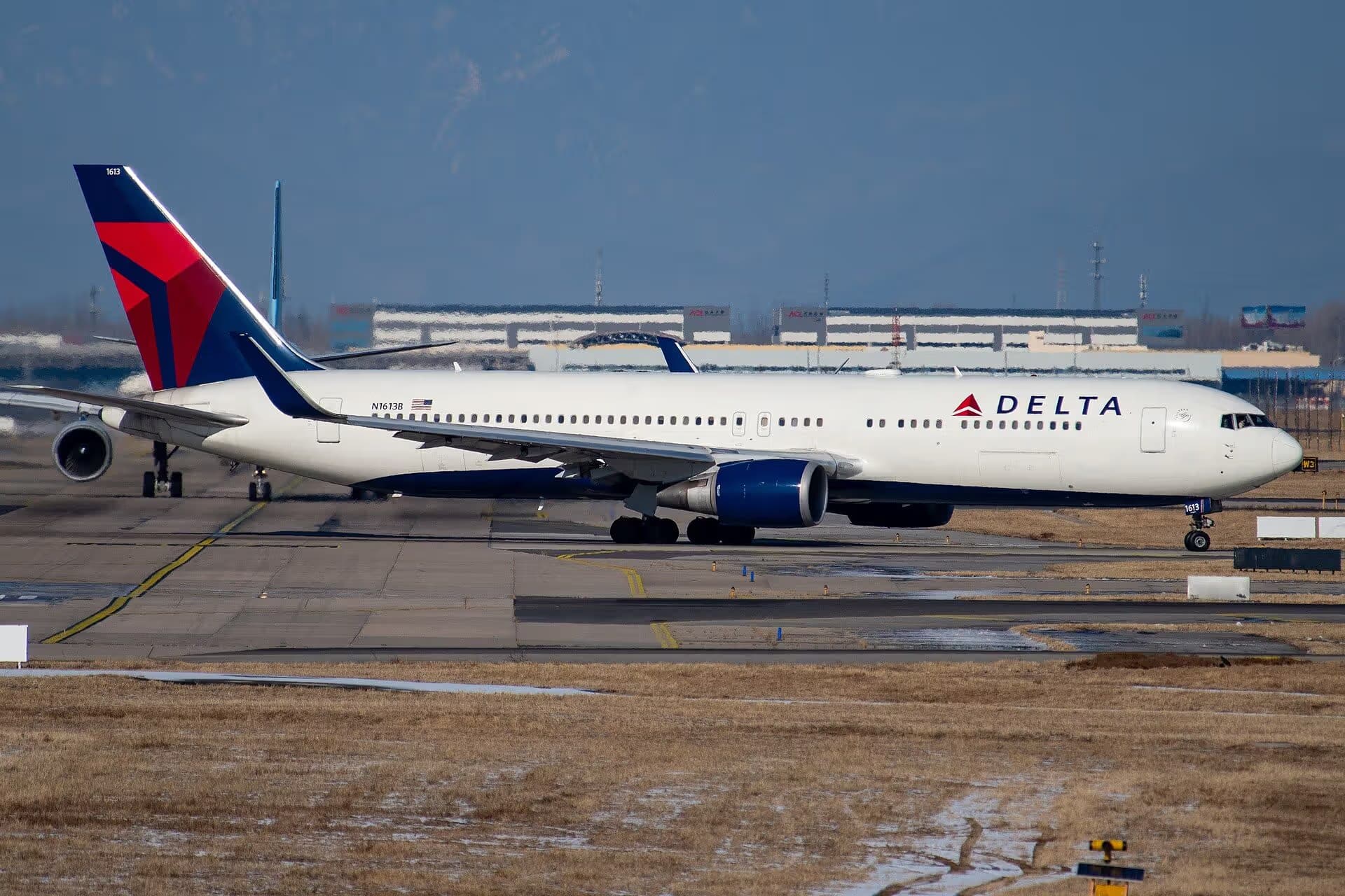 N1613B — Boeing
