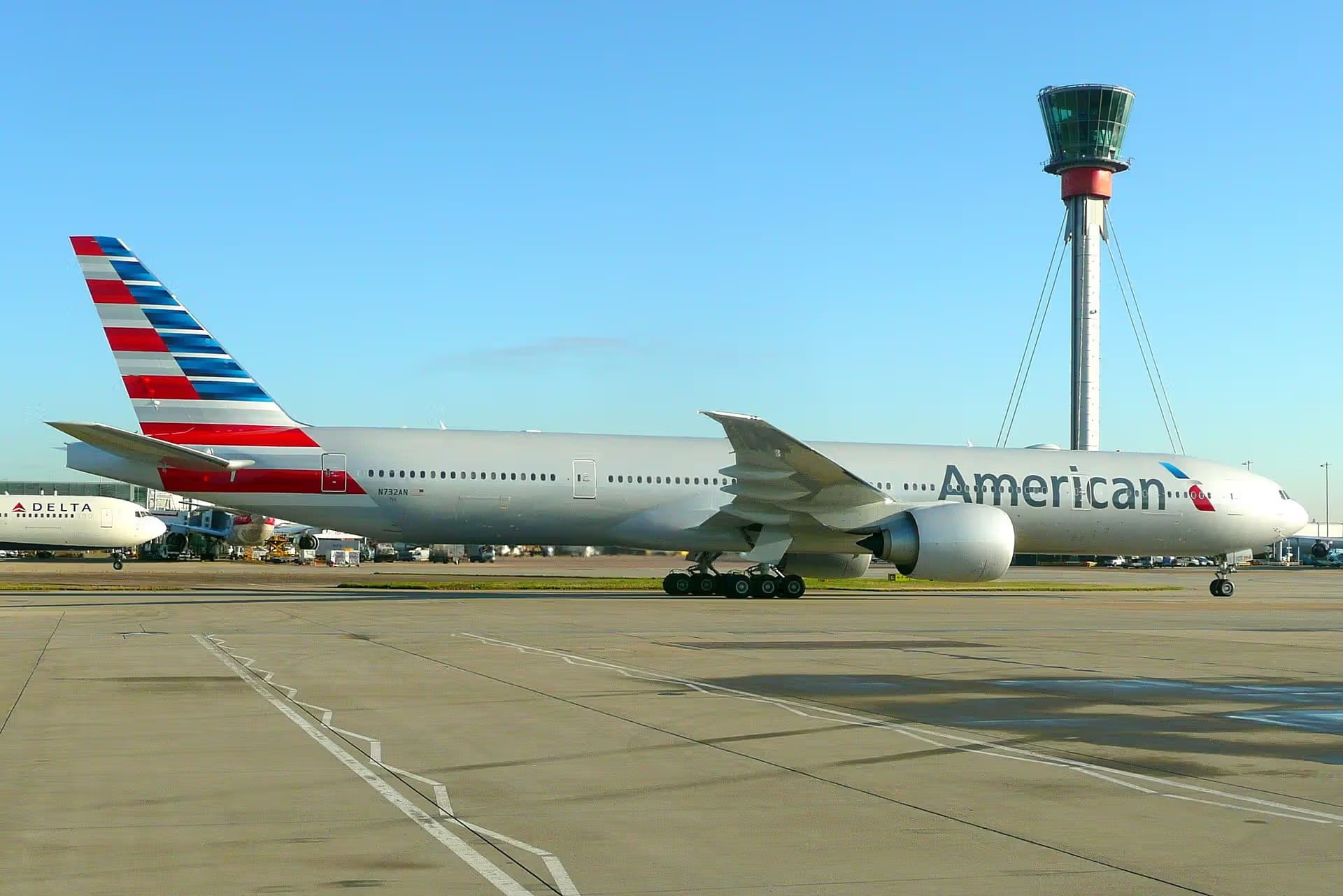 N732AN — Twin-engine aircraft