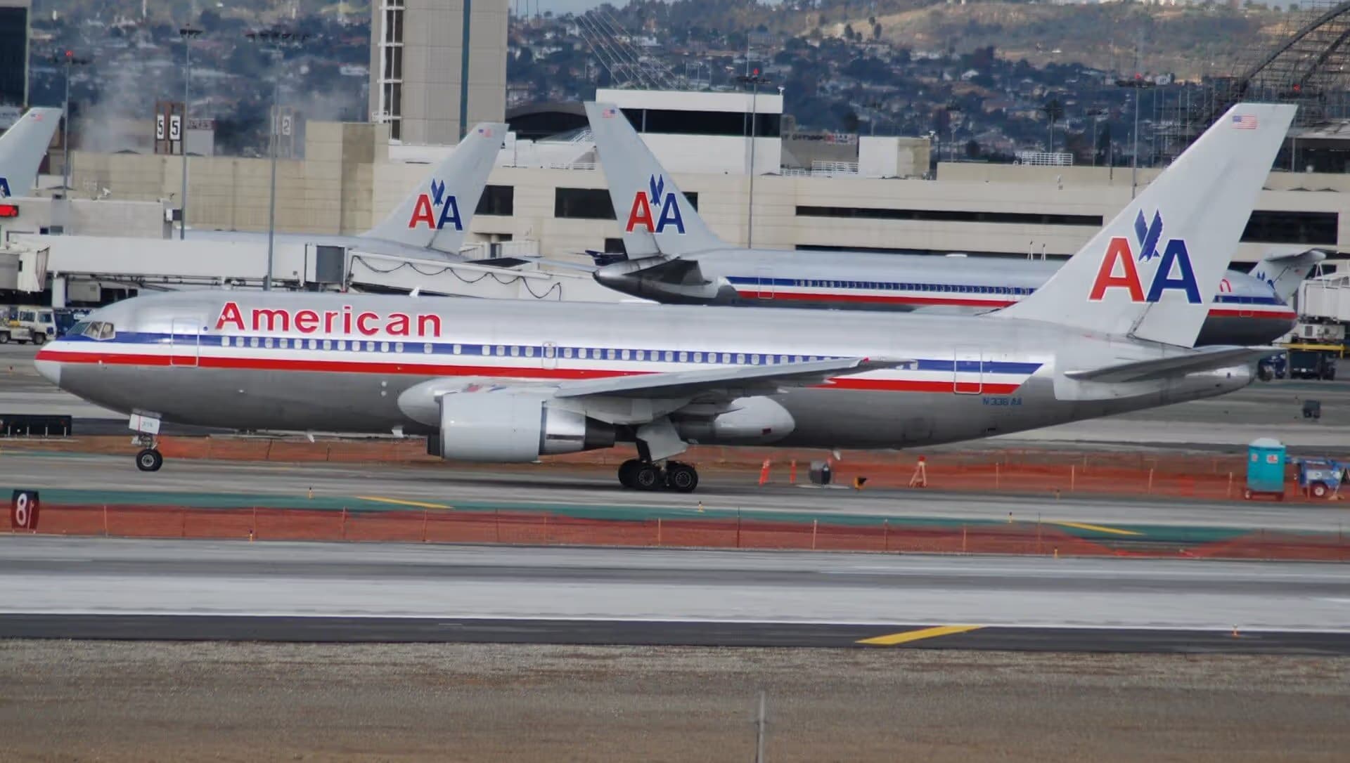 N336AA — Boeing