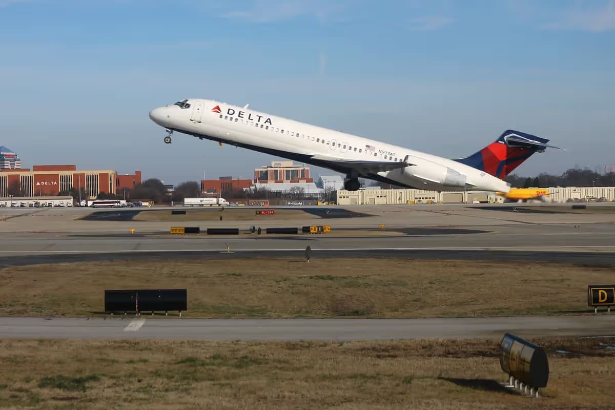 N937AT — Boeing