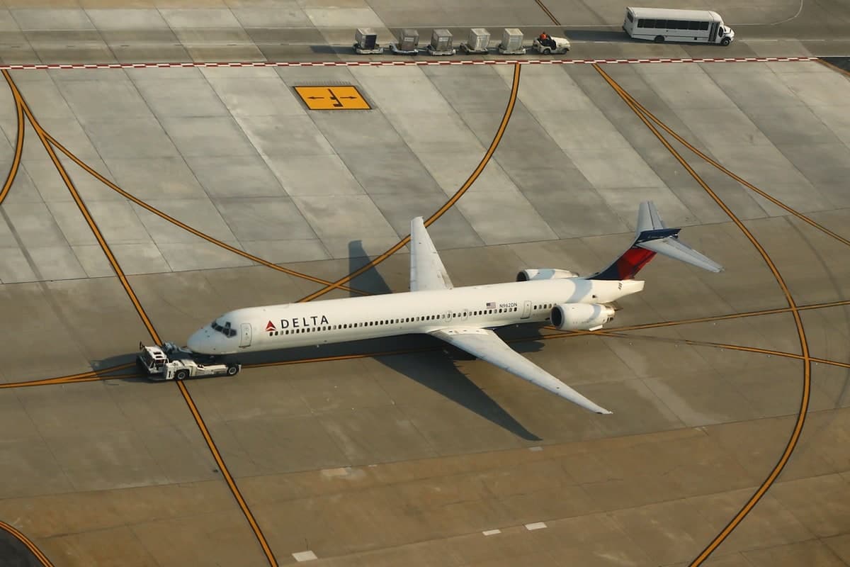 N962DN — Douglas