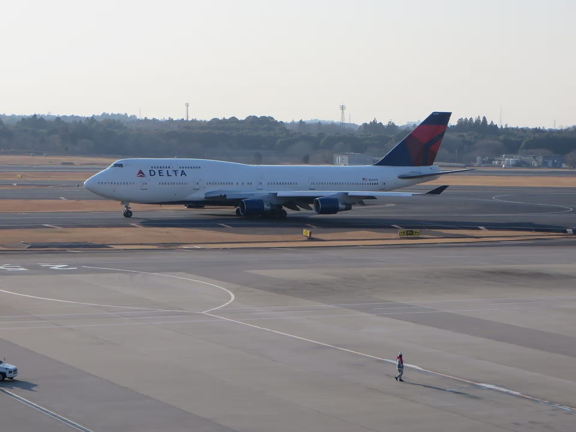 N664US — Boeing at Narita International Airport