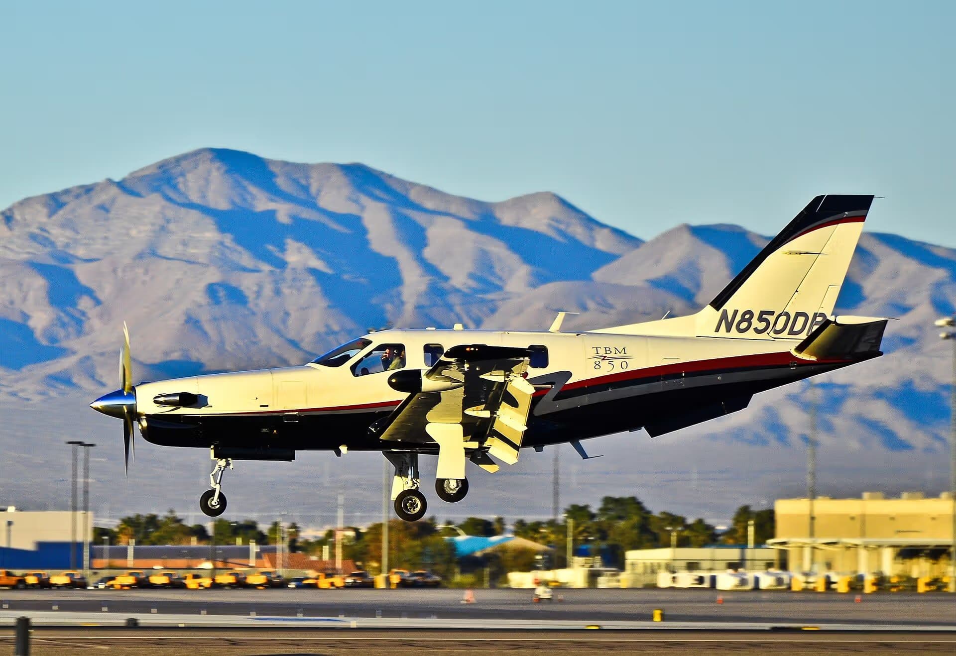 N850DB — Aircraft