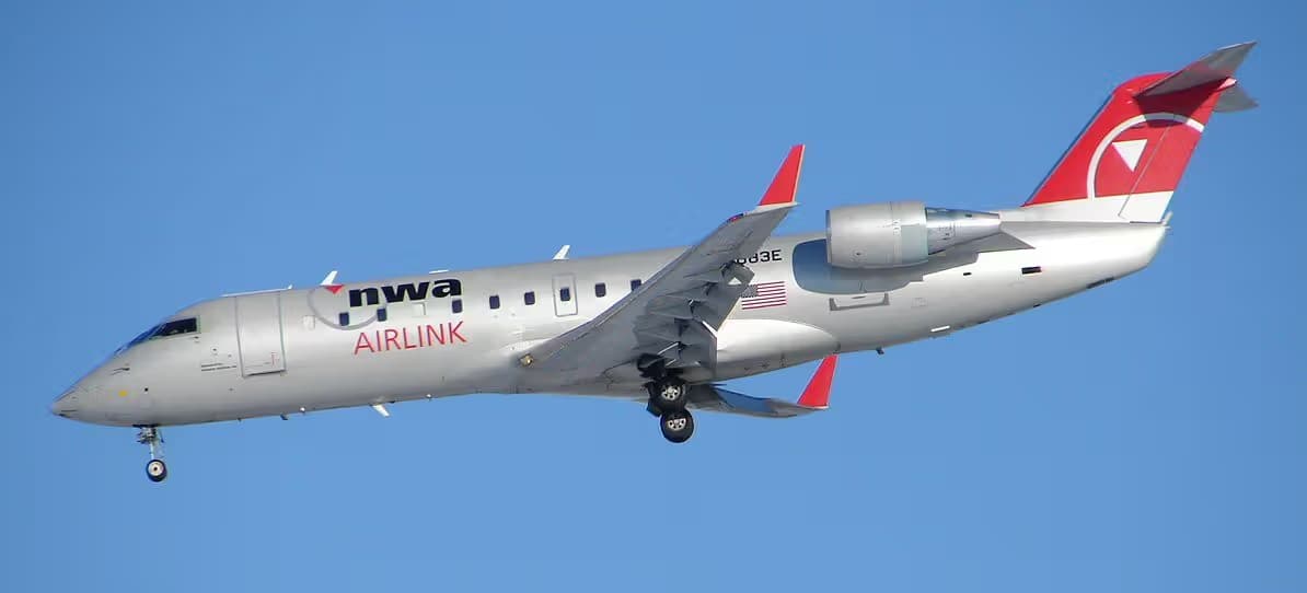 N8883E — Aircraft