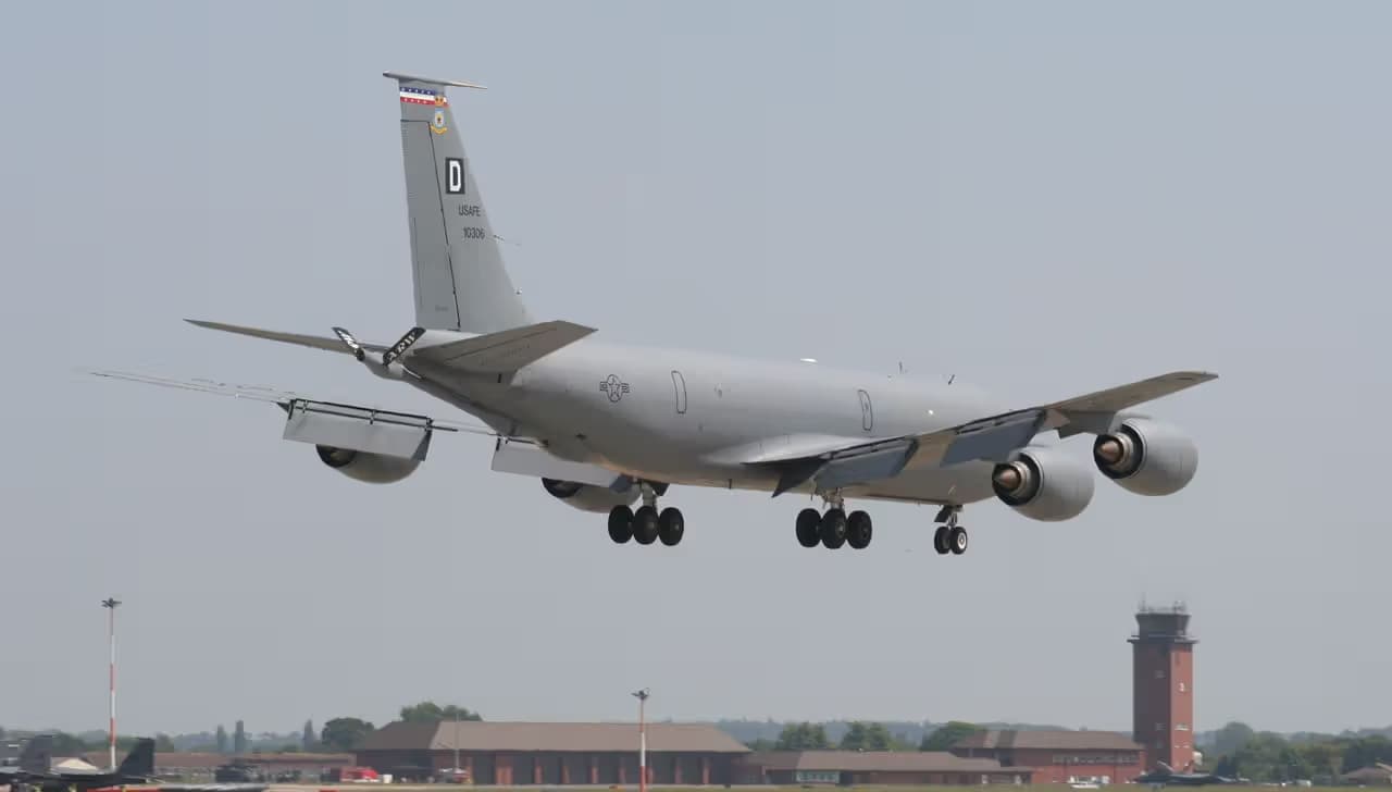 Unidentified — Boeing