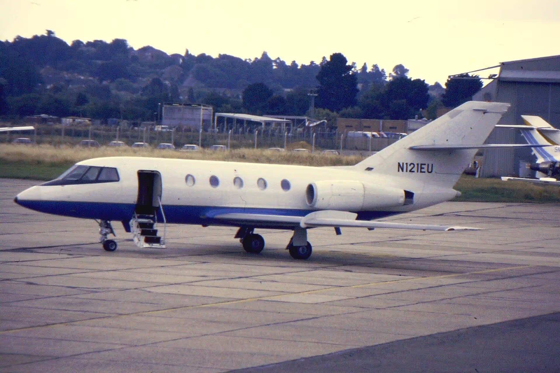 N121EU — Business jet