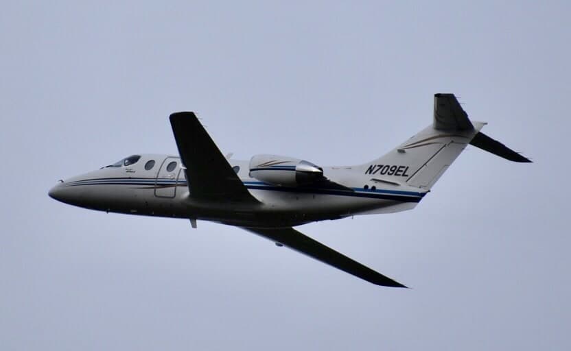 N709EL — Business jet