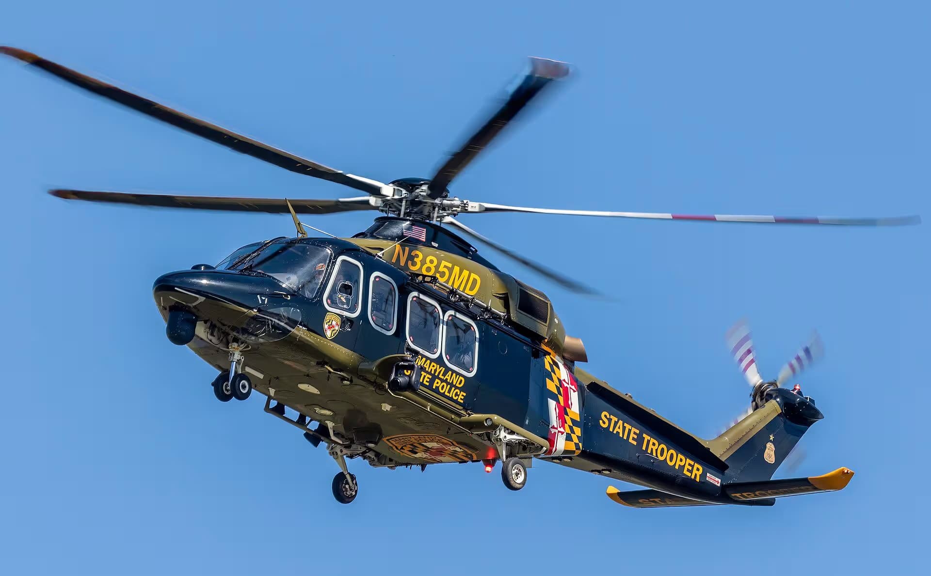 N385MD — Helicopter