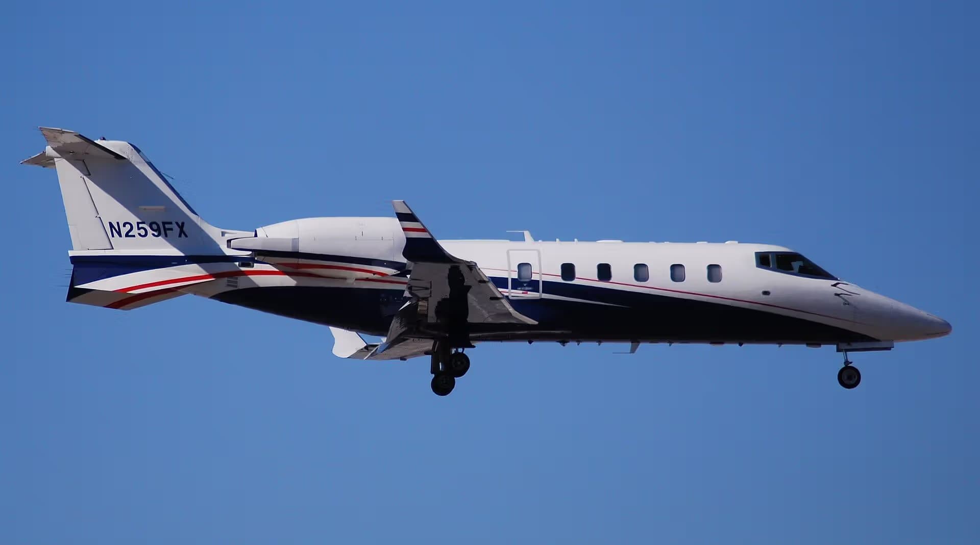 N259FX — Business jet