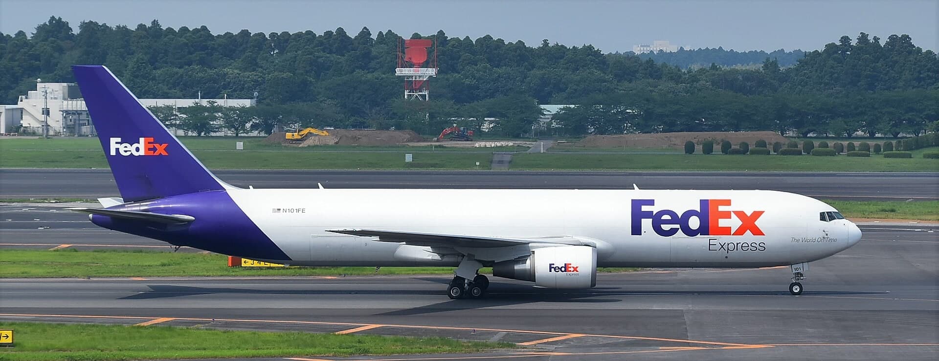 N101FE — Twin-engine aircraft
