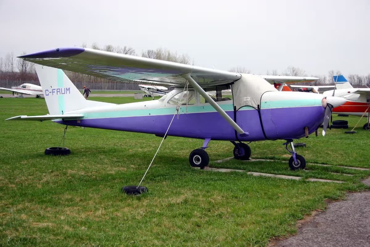 C-FRUM — Cessna