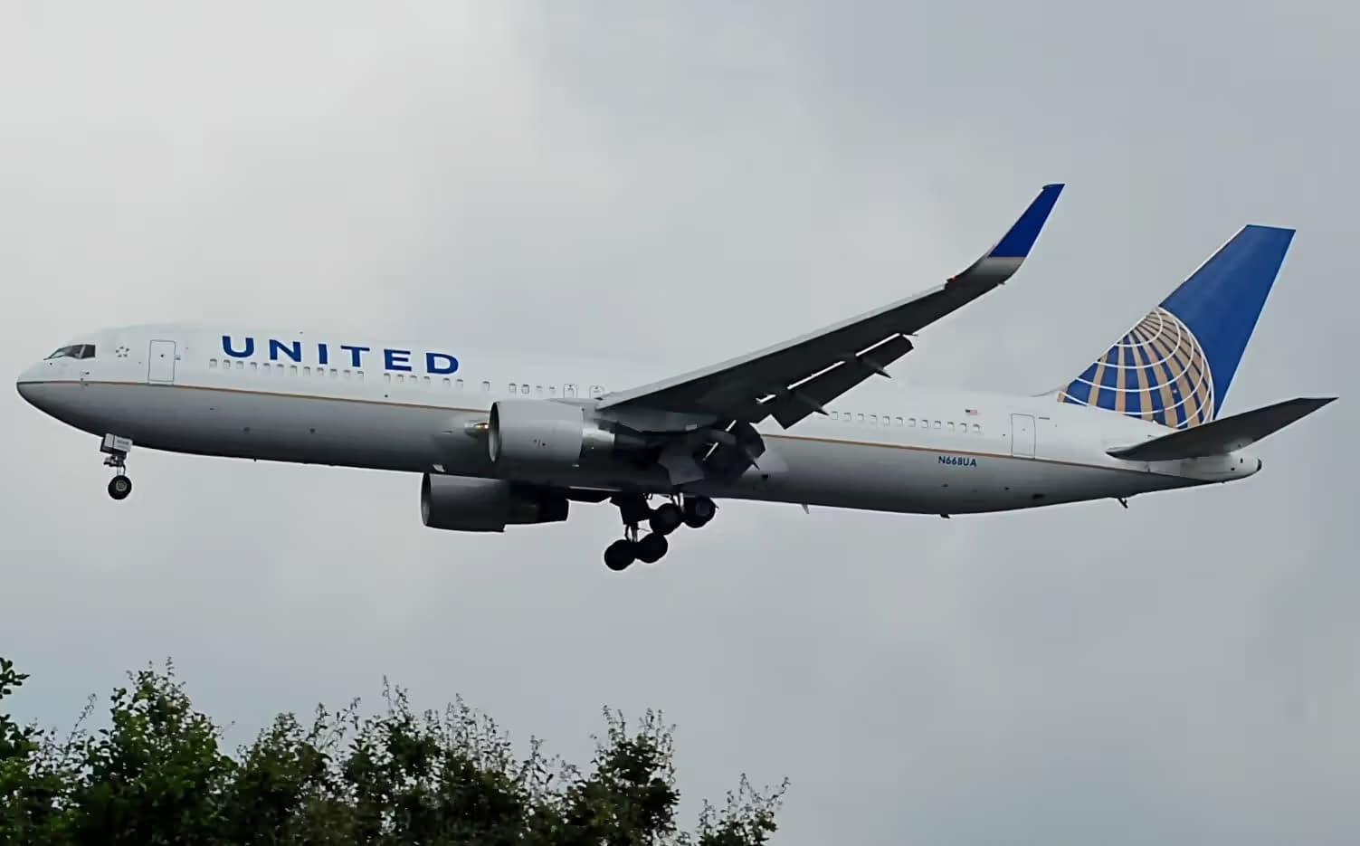 N668UA — Boeing