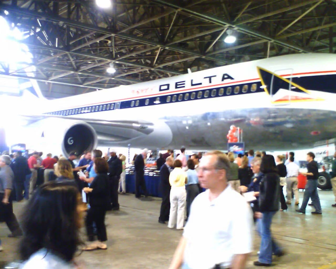 N102DA — Twin-engine aircraft