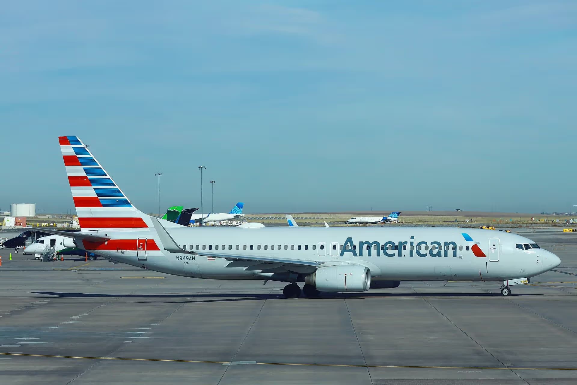 N949AN — Twin-engine aircraft