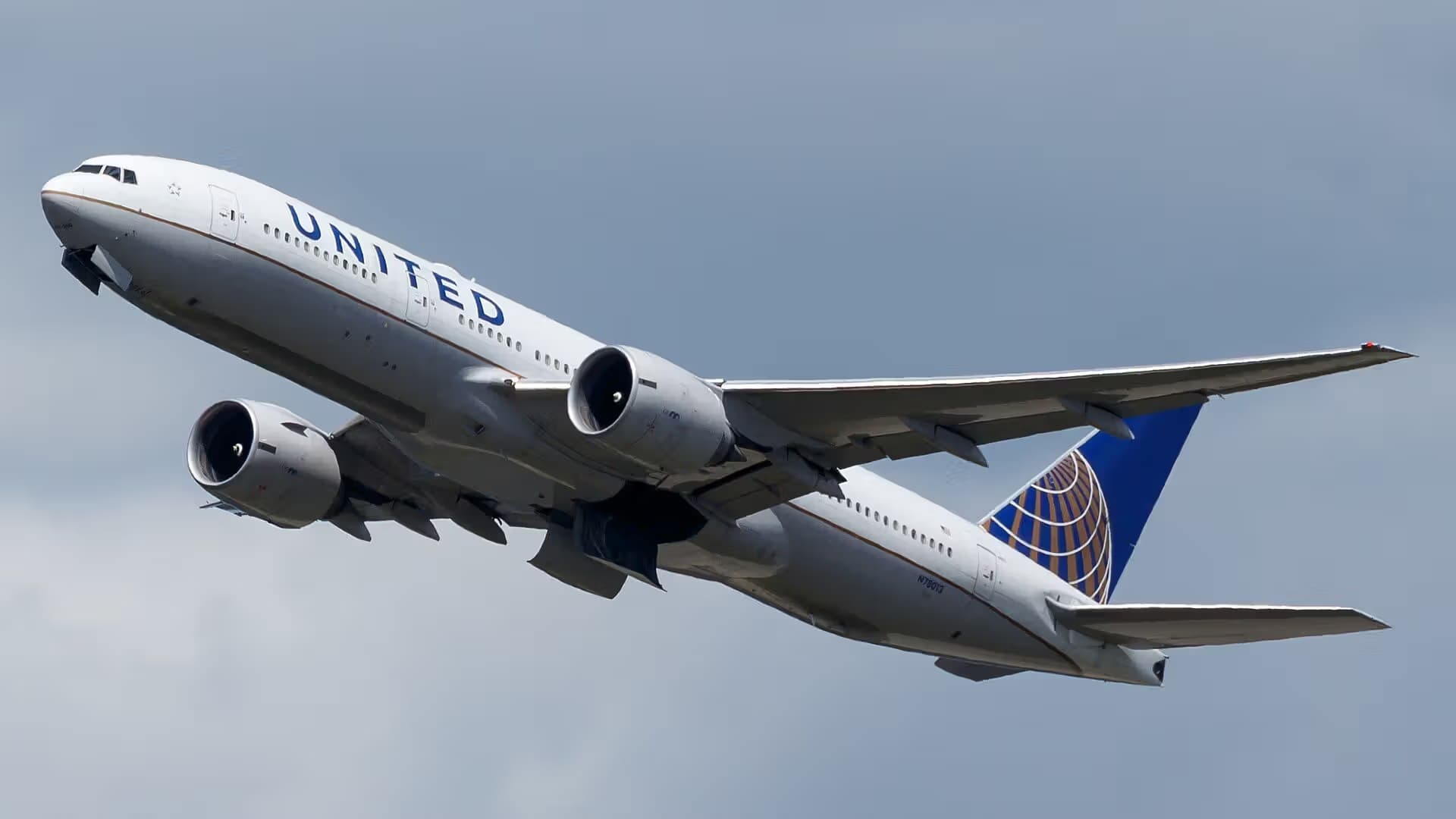 N78013 — Boeing