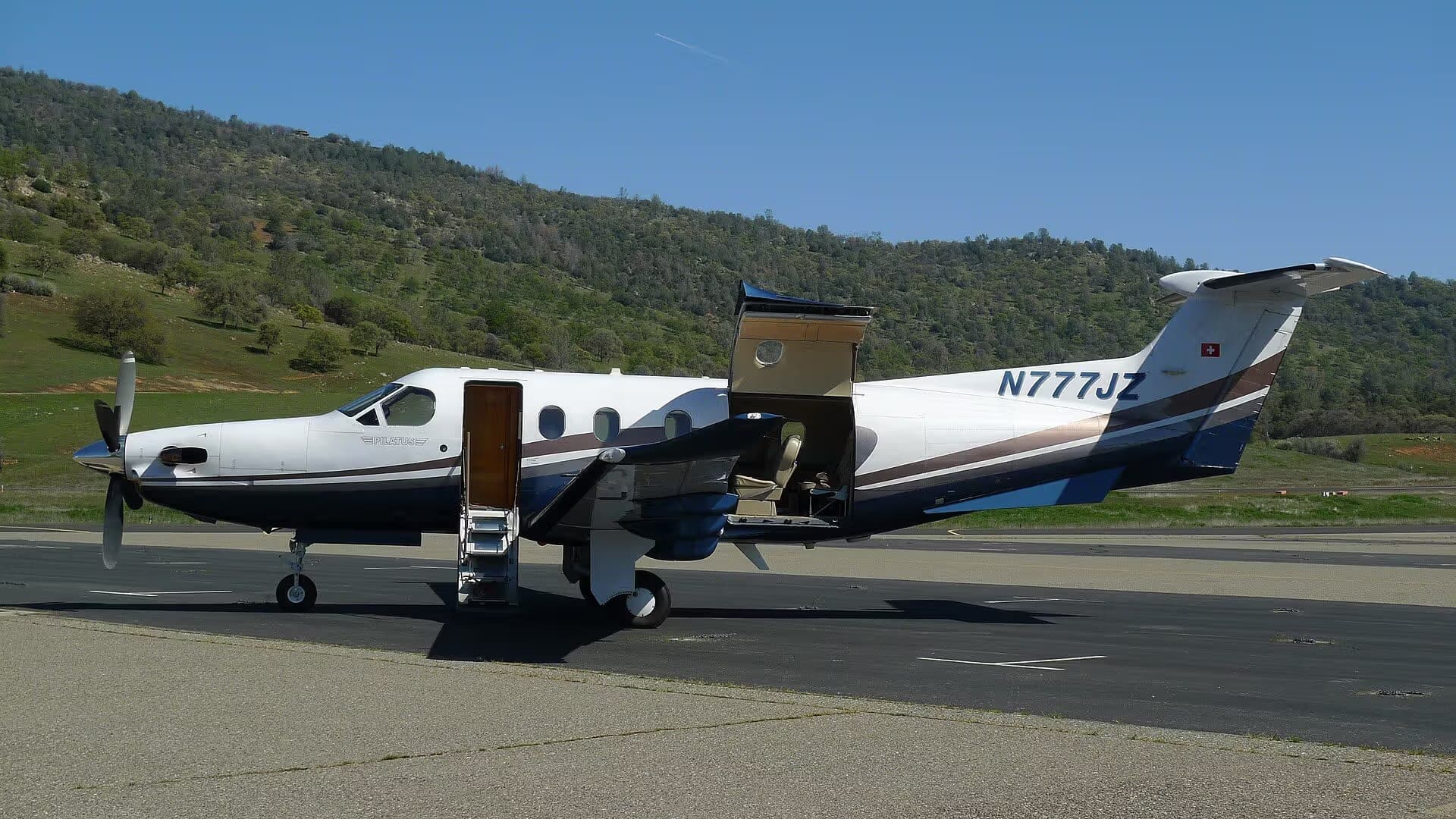 N777JZ — Pilatus