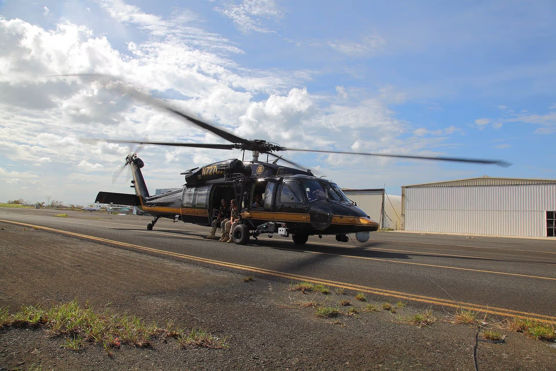 N72763 — Helicopter