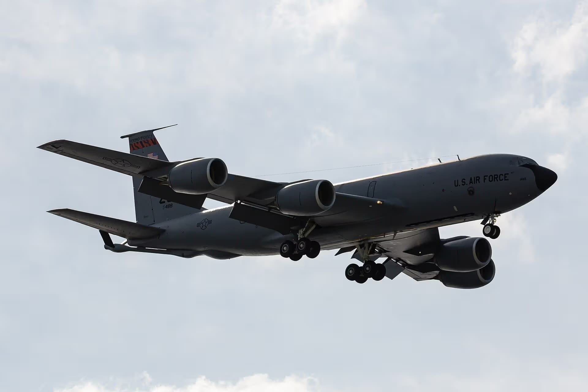 Unidentified — Boeing