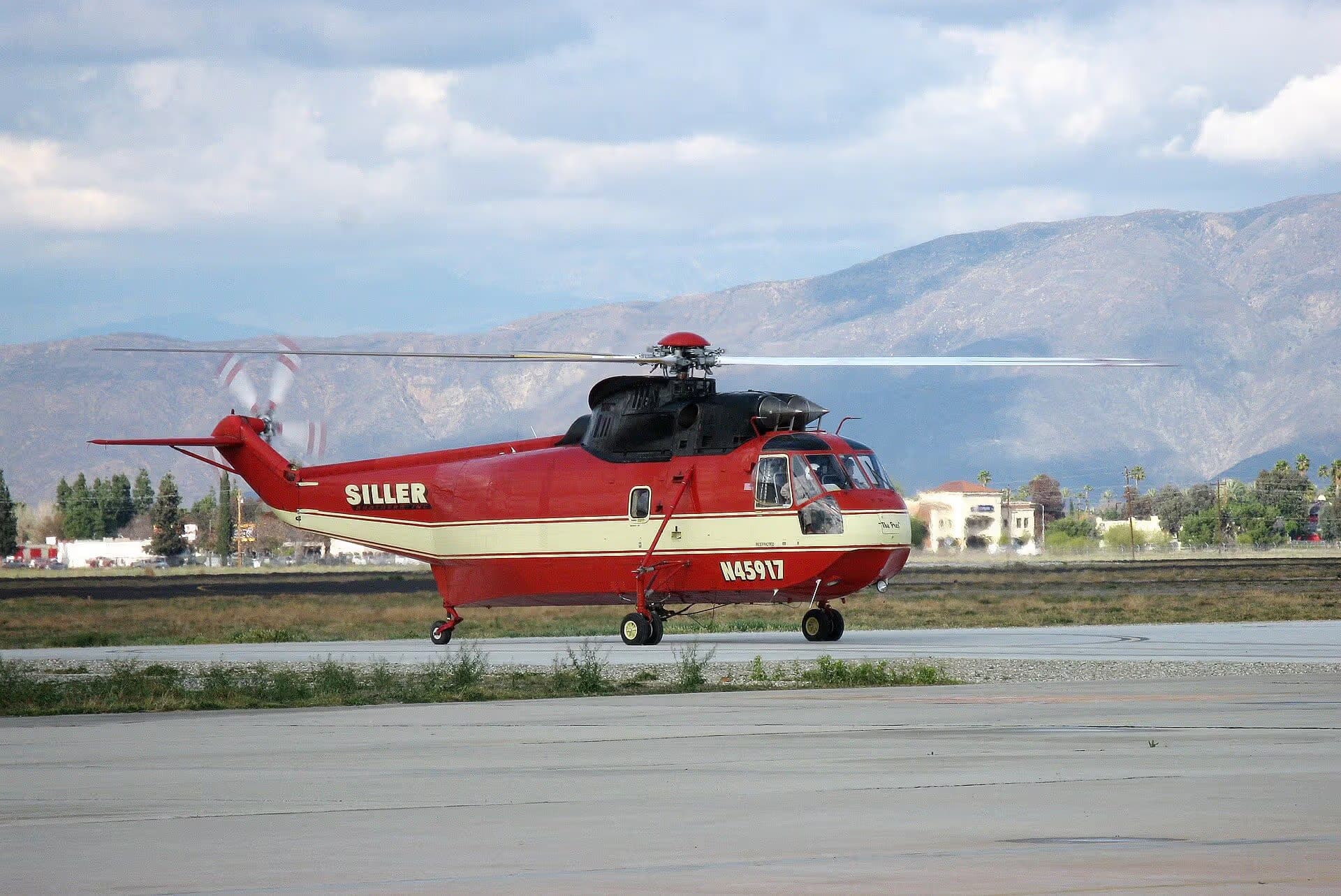 N45917 — Helicopter