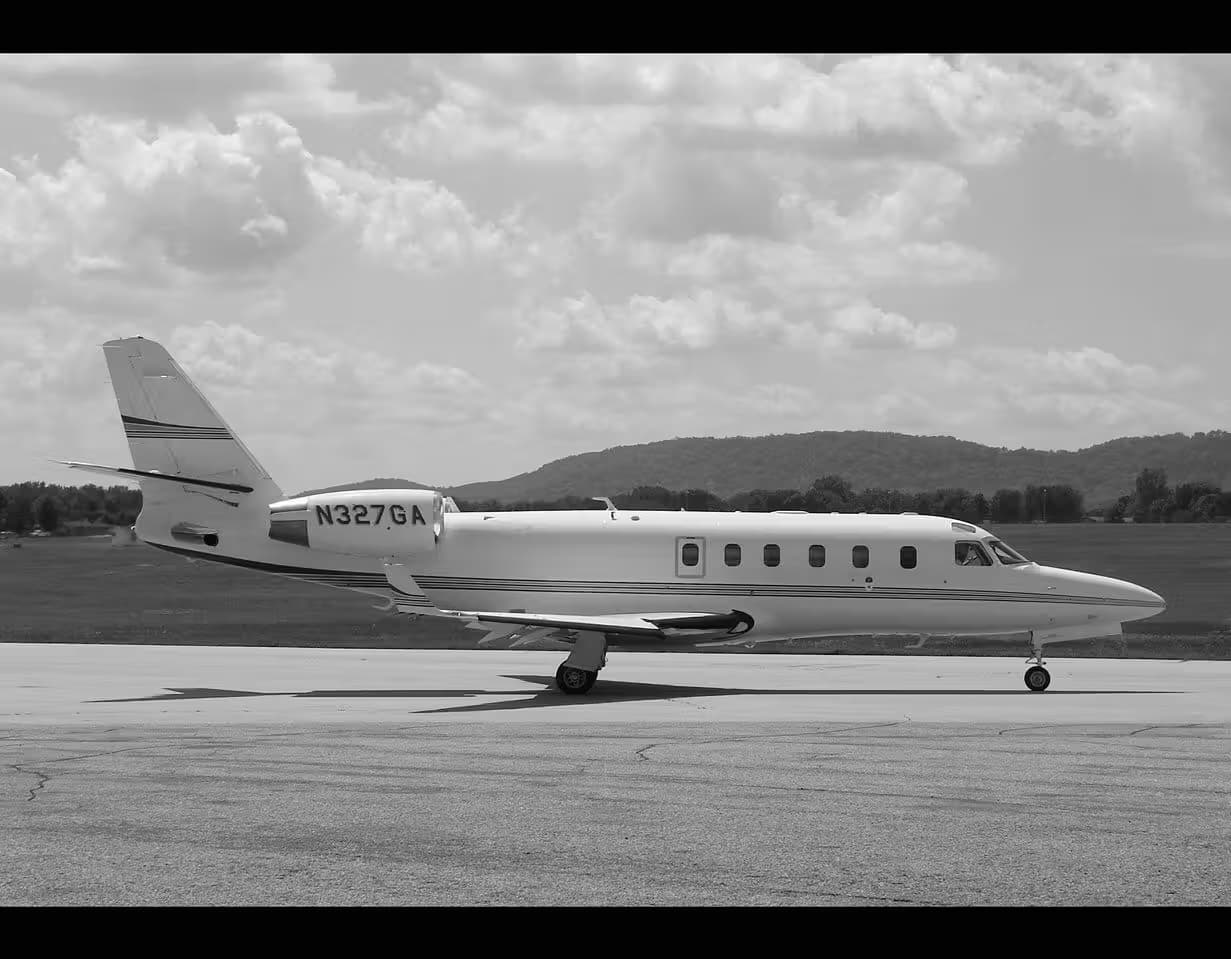 N327GA — Business jet