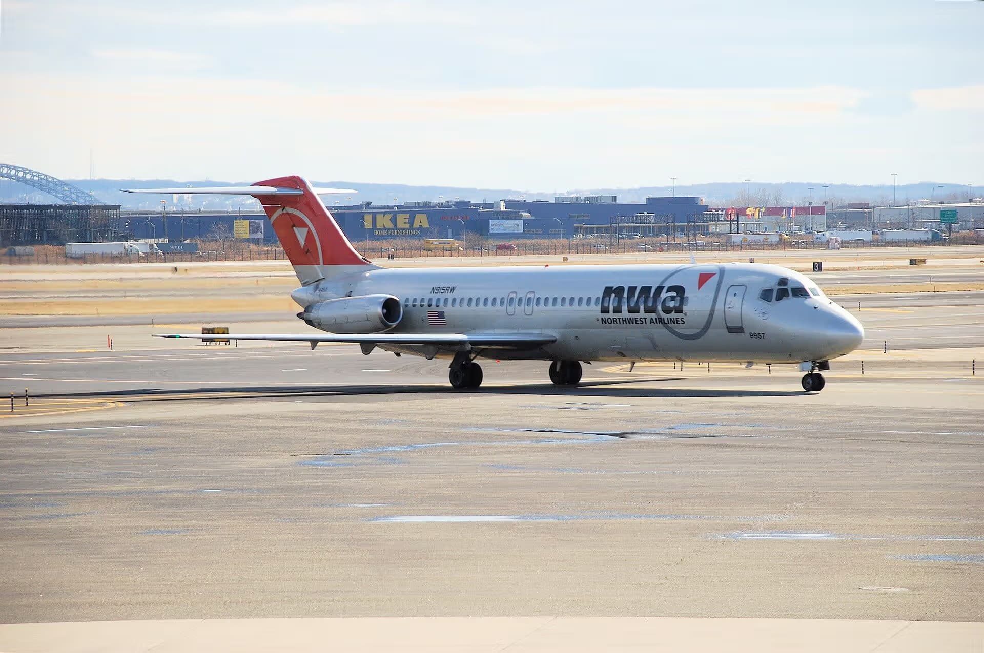N915RW — Aircraft