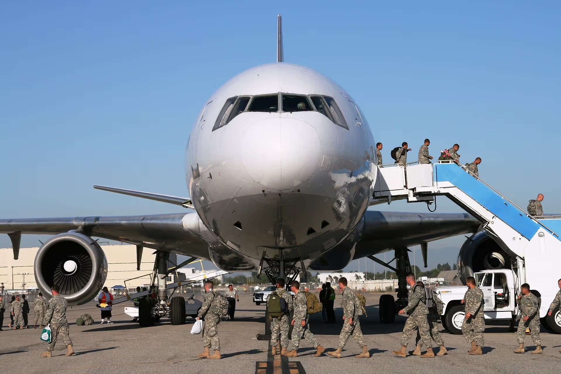 N810AX — Twin-engine aircraft