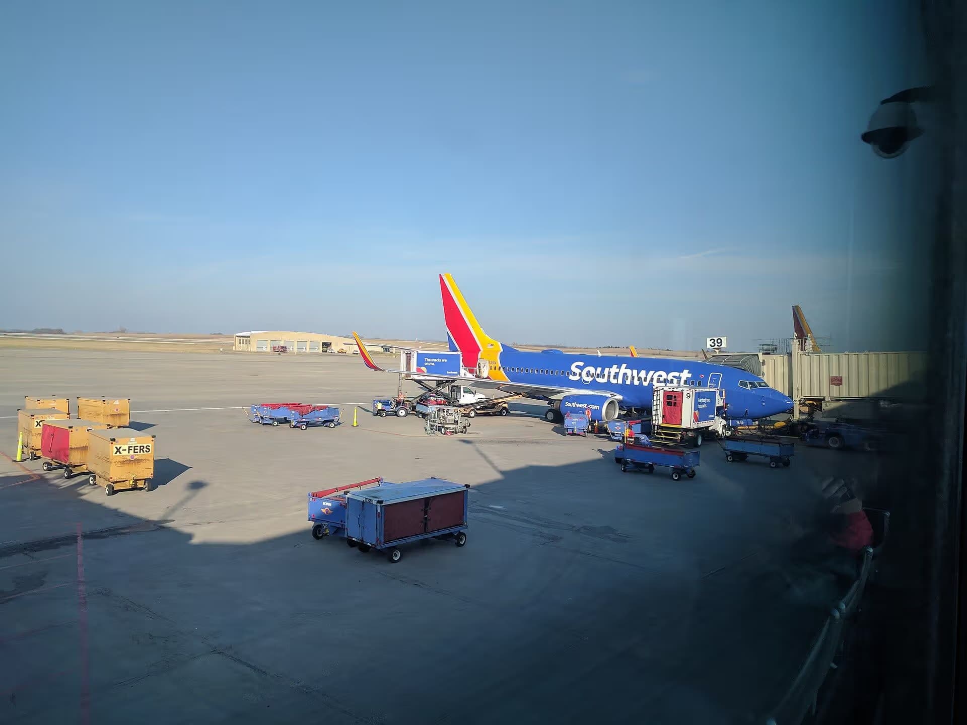 N7839A — Twin-engine aircraft