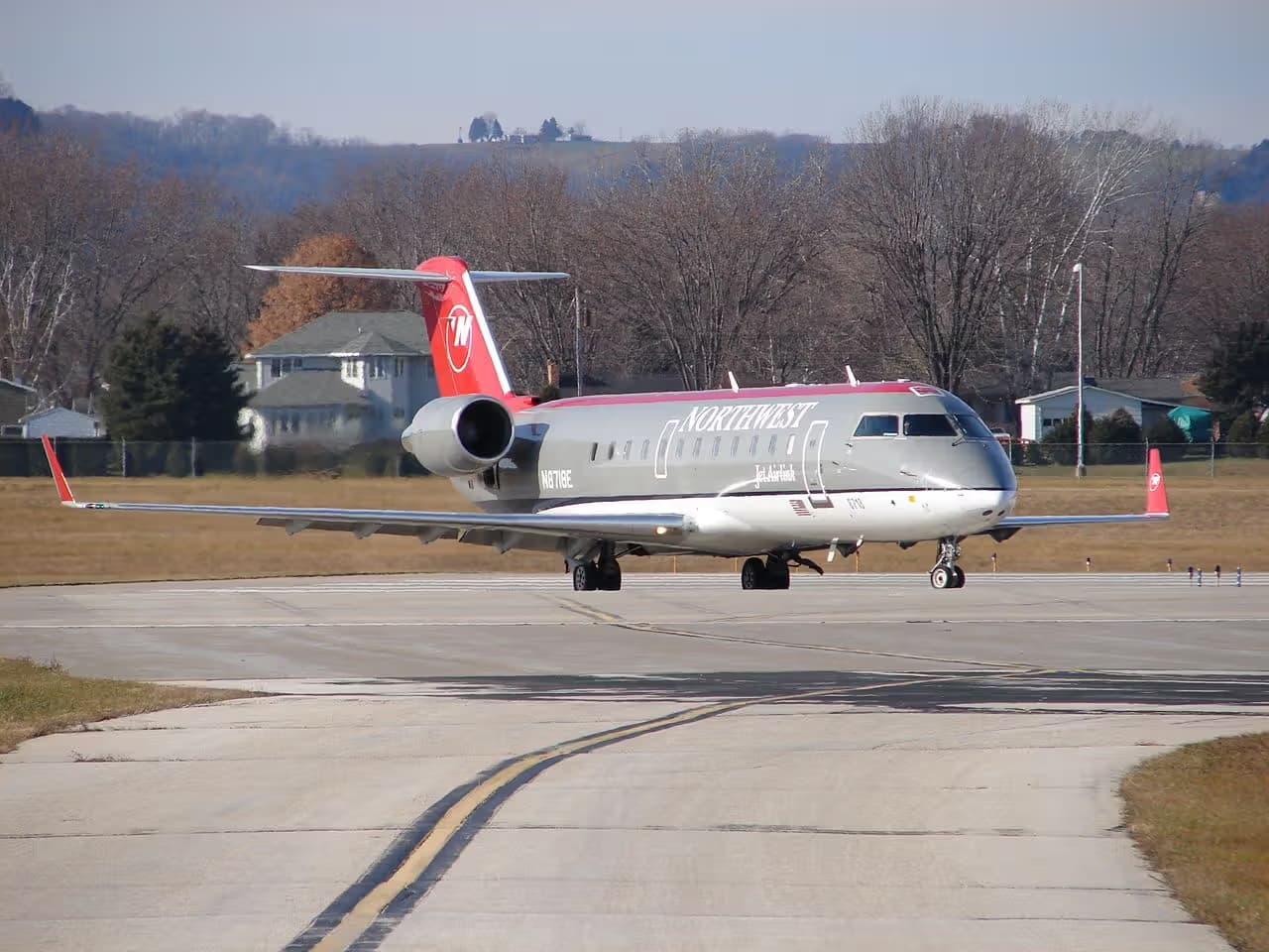 N8718E — Aircraft