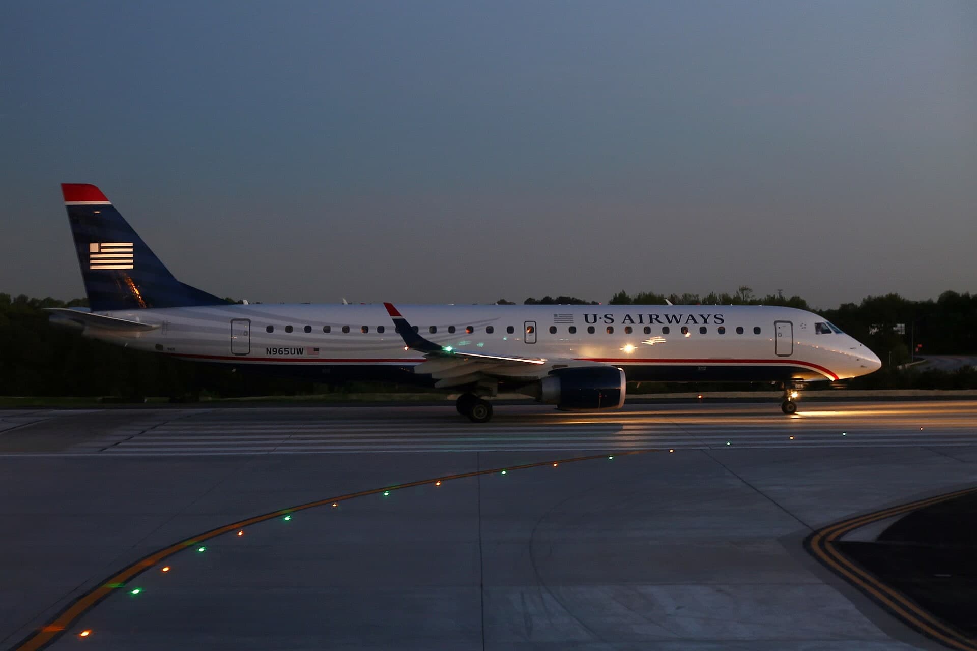 N965UW — Embraer