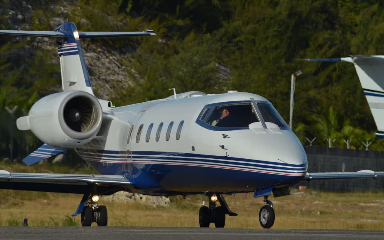 N973HR — Business jet