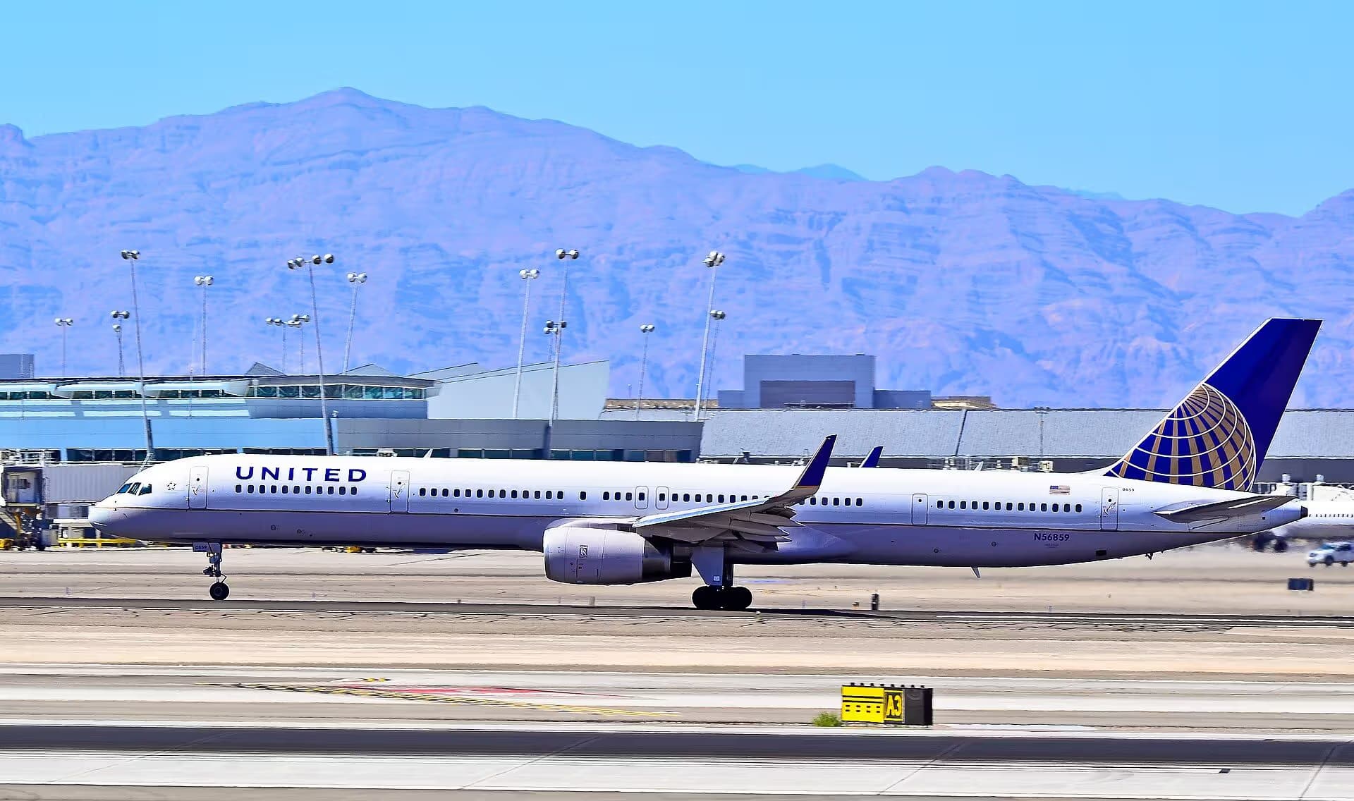 N56859 — Twin-engine aircraft