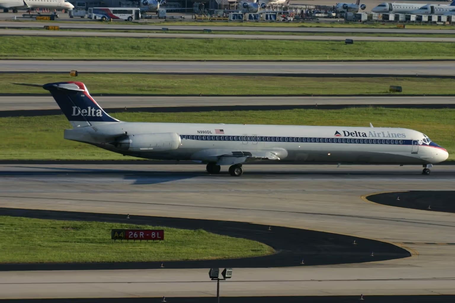 N990DL — Aircraft