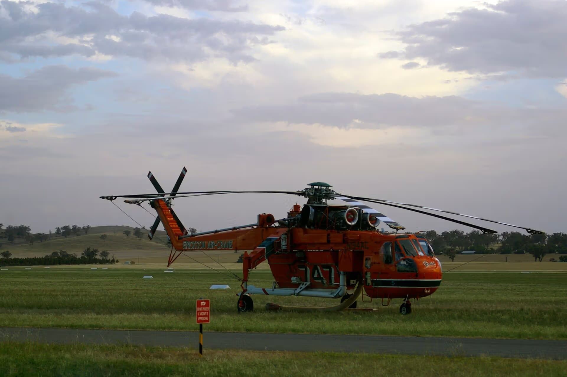 N194AC — Helicopter at Wagga Wagga Airport