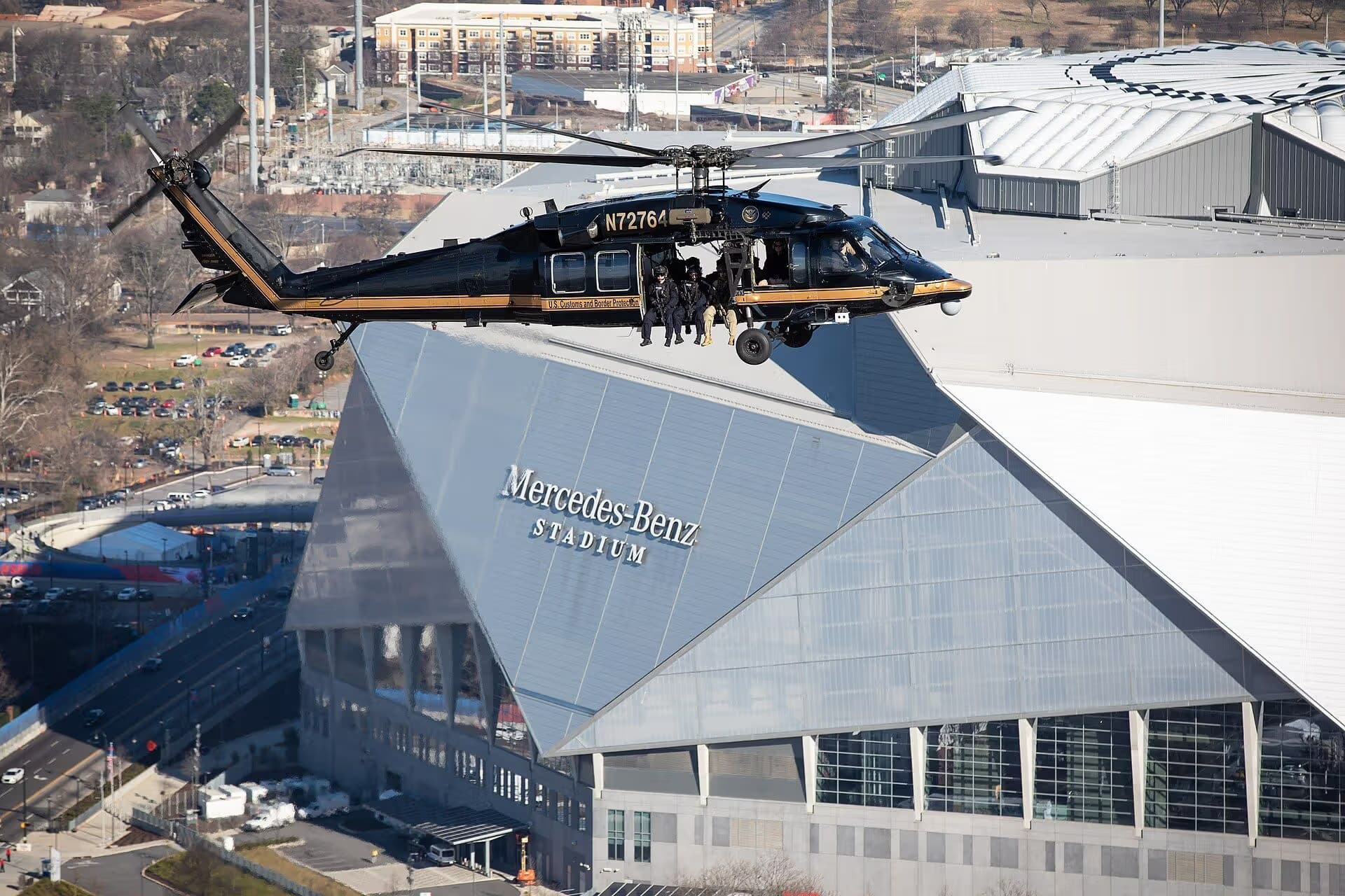 N72764 — Helicopter