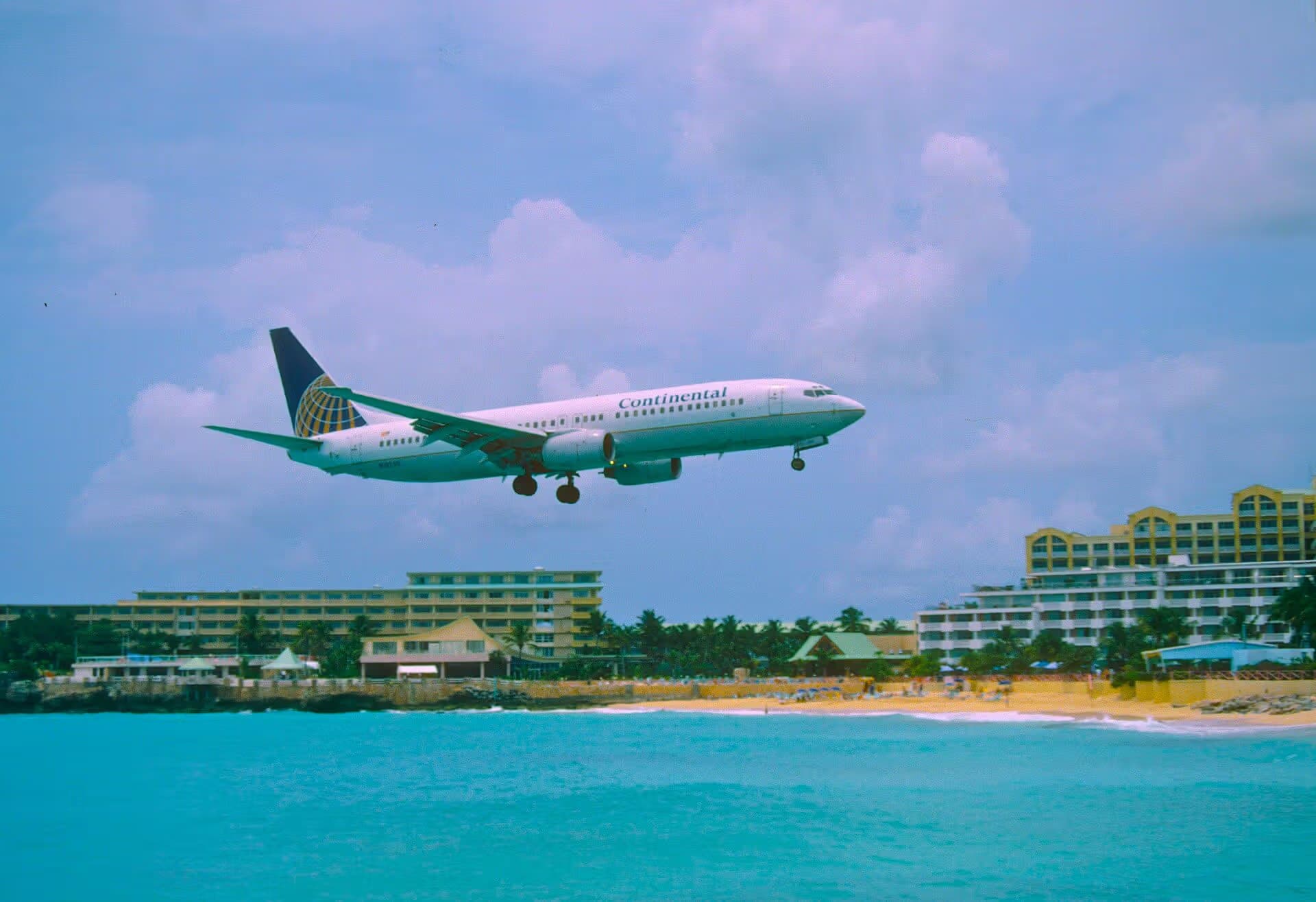 N18220 — Twin-engine aircraft