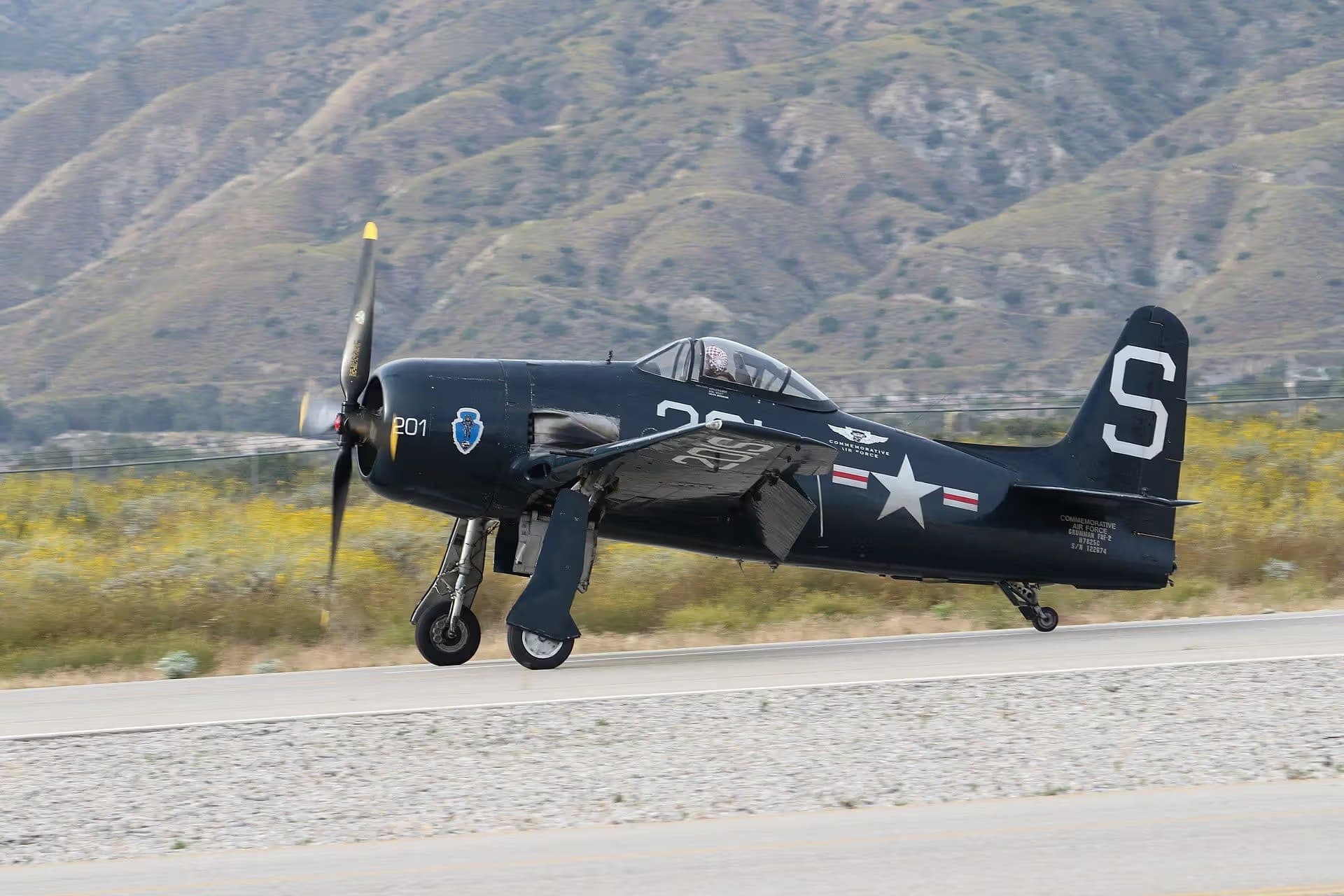 N7825C — Warbird