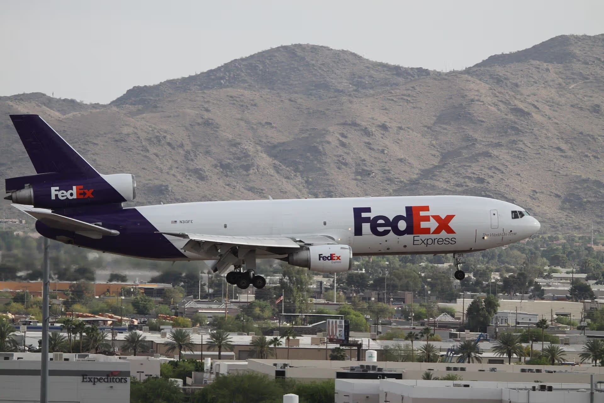 N313FE — Douglas