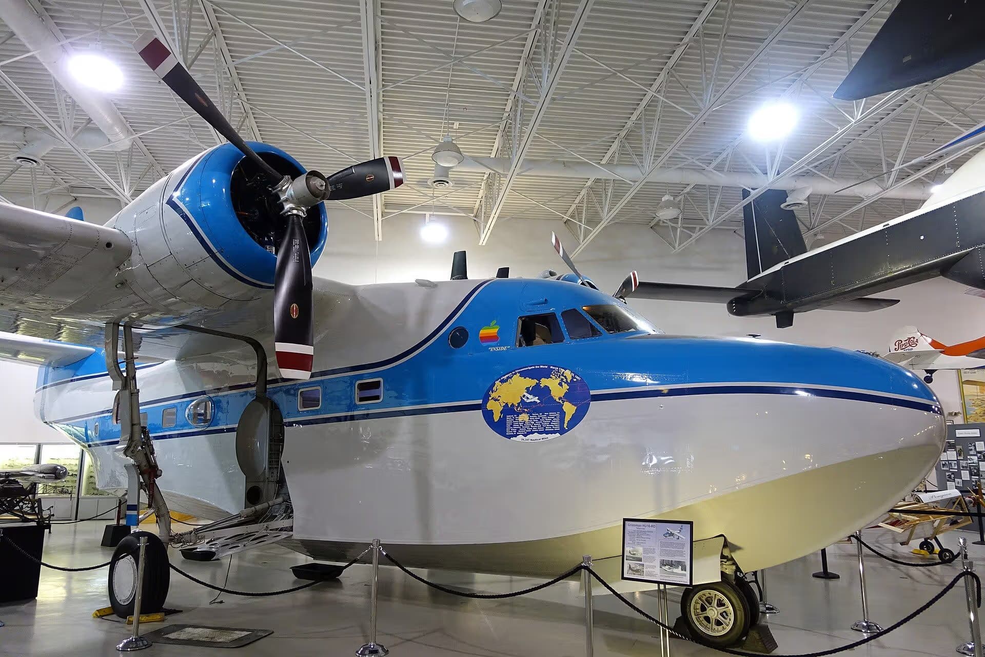 N44RD — Twin-engine aircraft