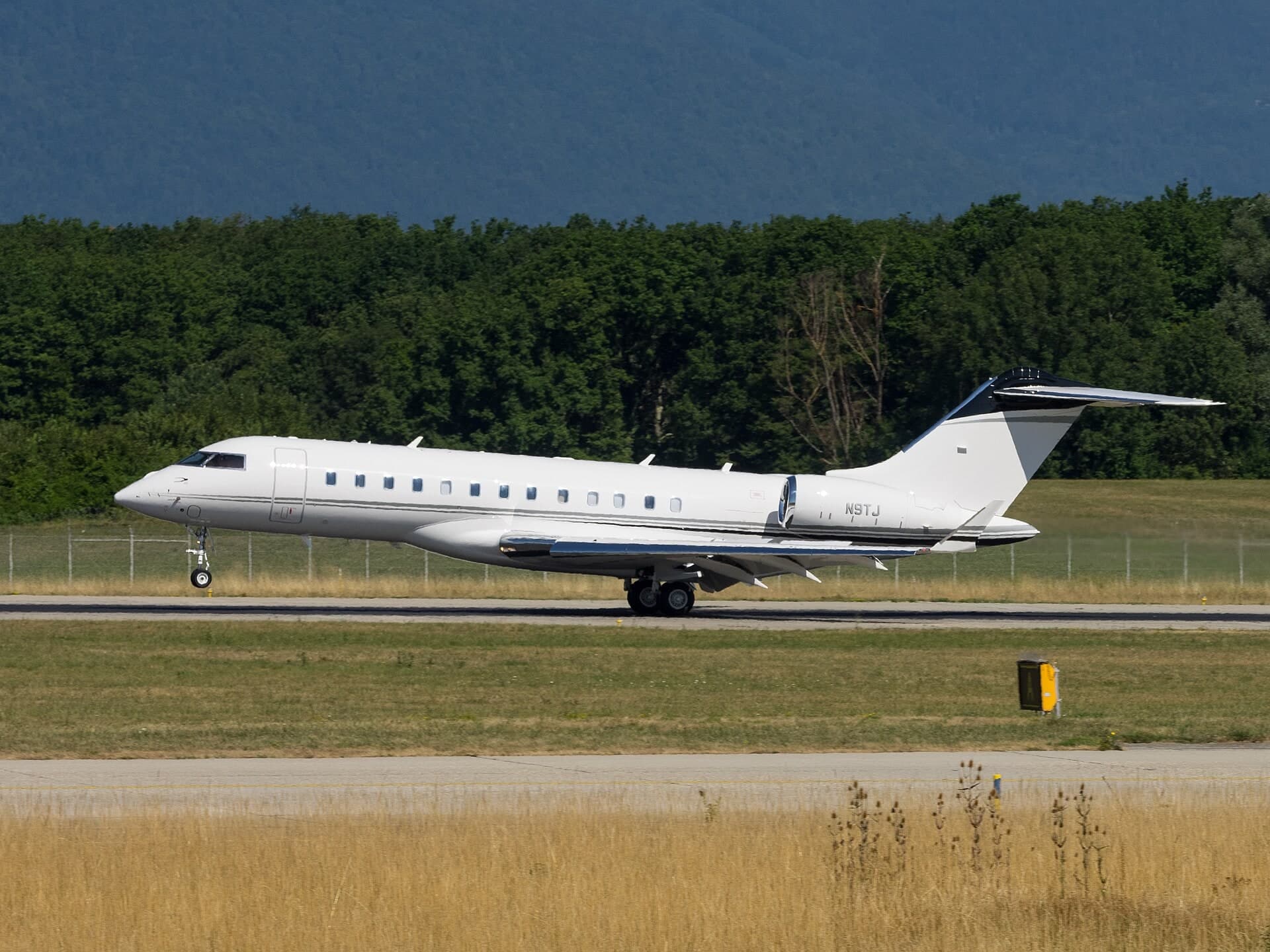 N9TJ — Business jet