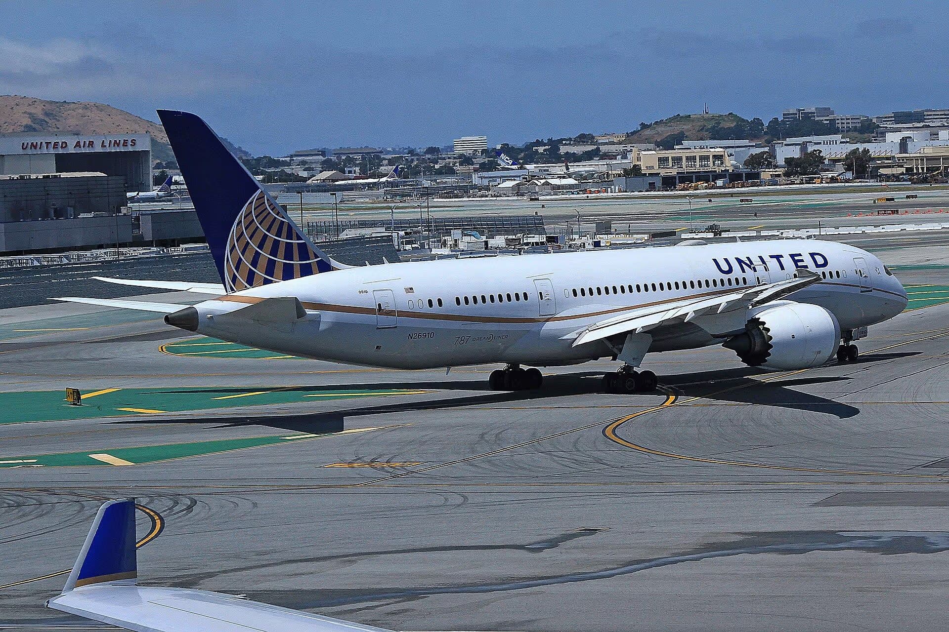N26910 — Boeing