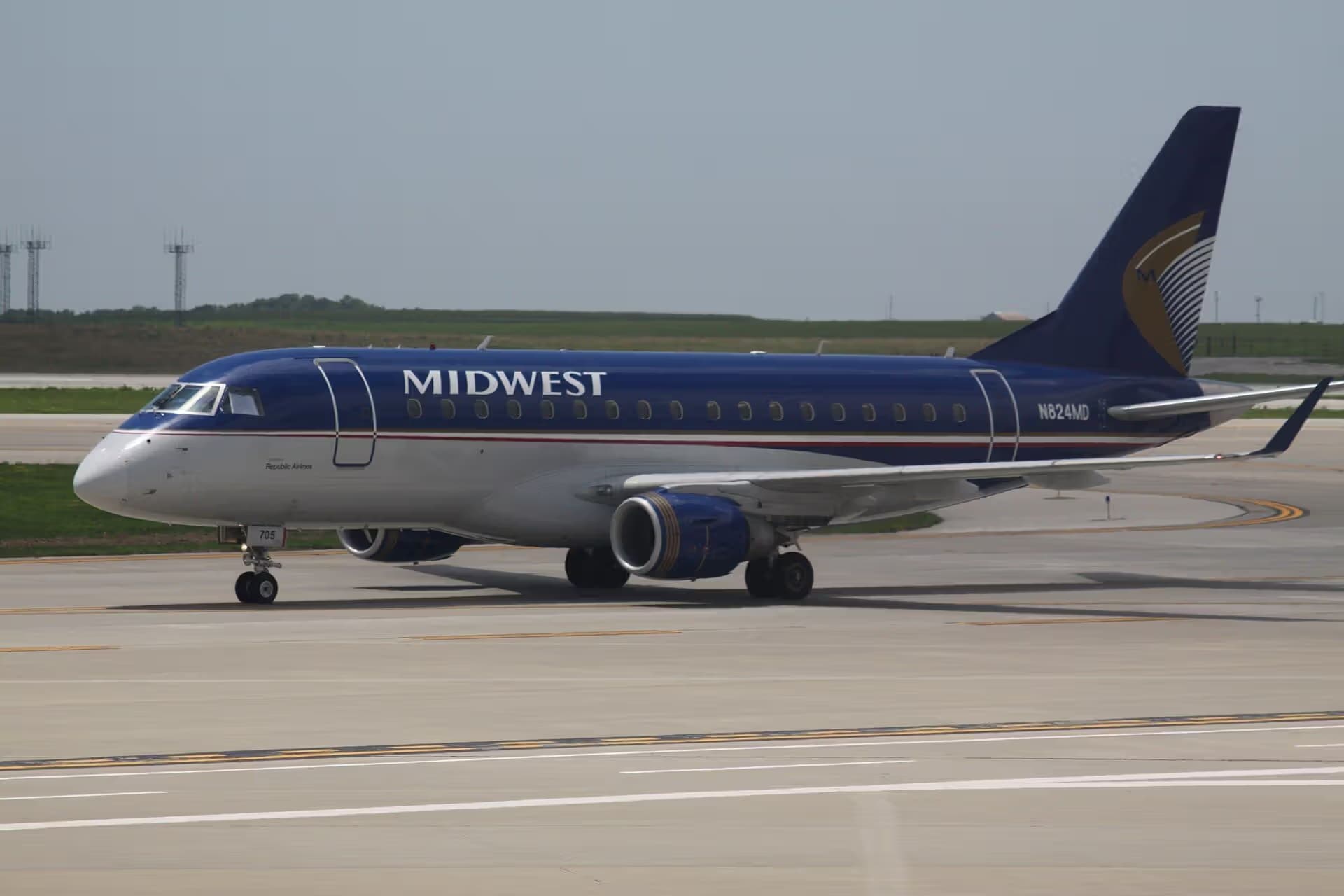 N824MD — Embraer