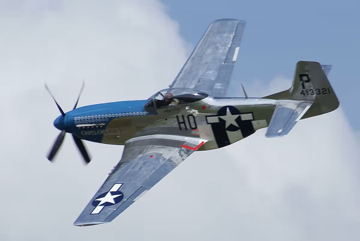 Unidentified — Single-engine aircraft