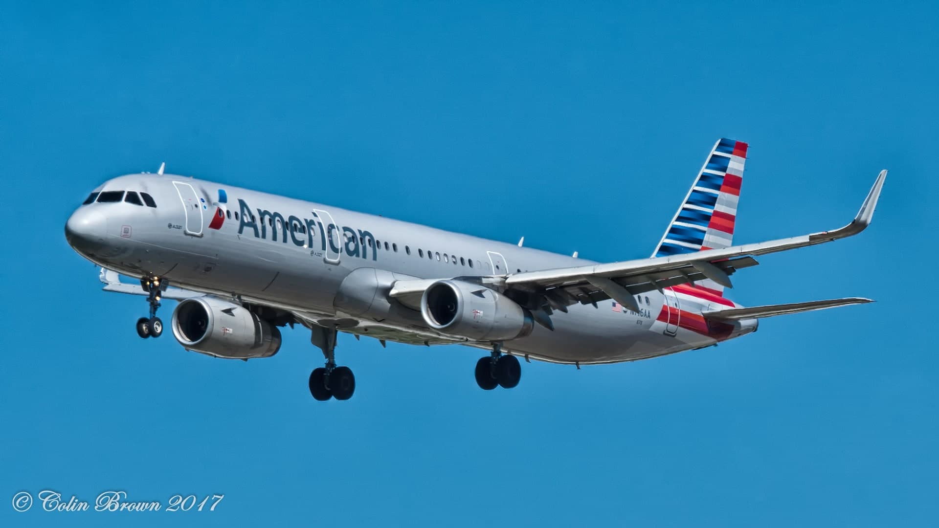 N146AA — Airbus