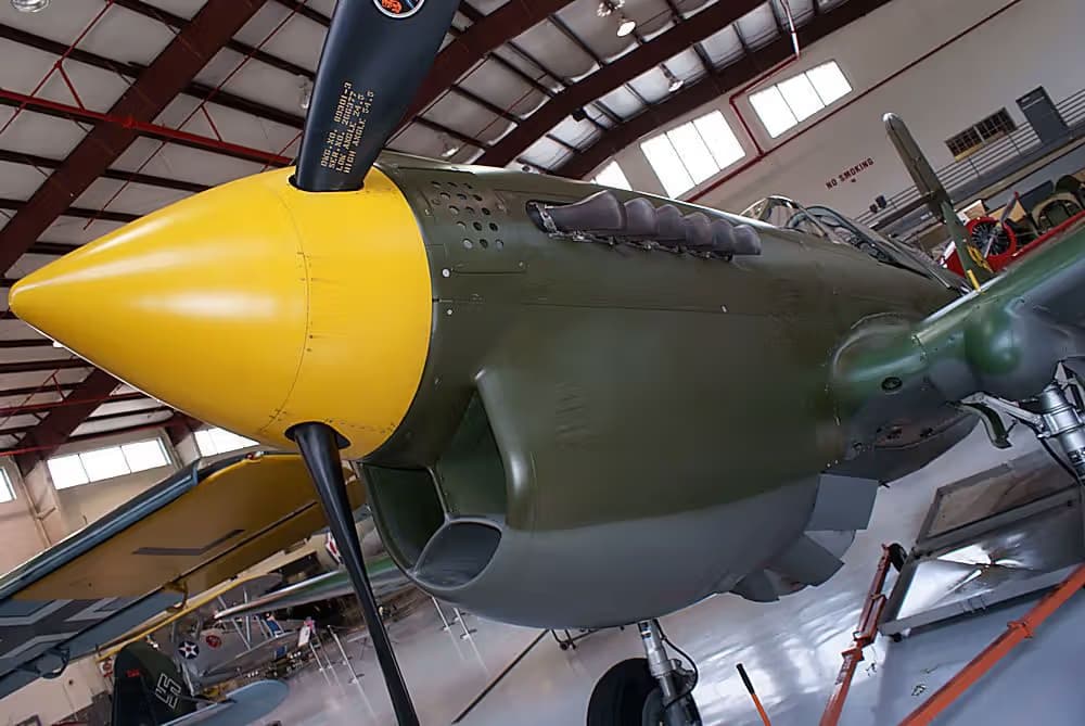 Unidentified — Single-engine aircraft
