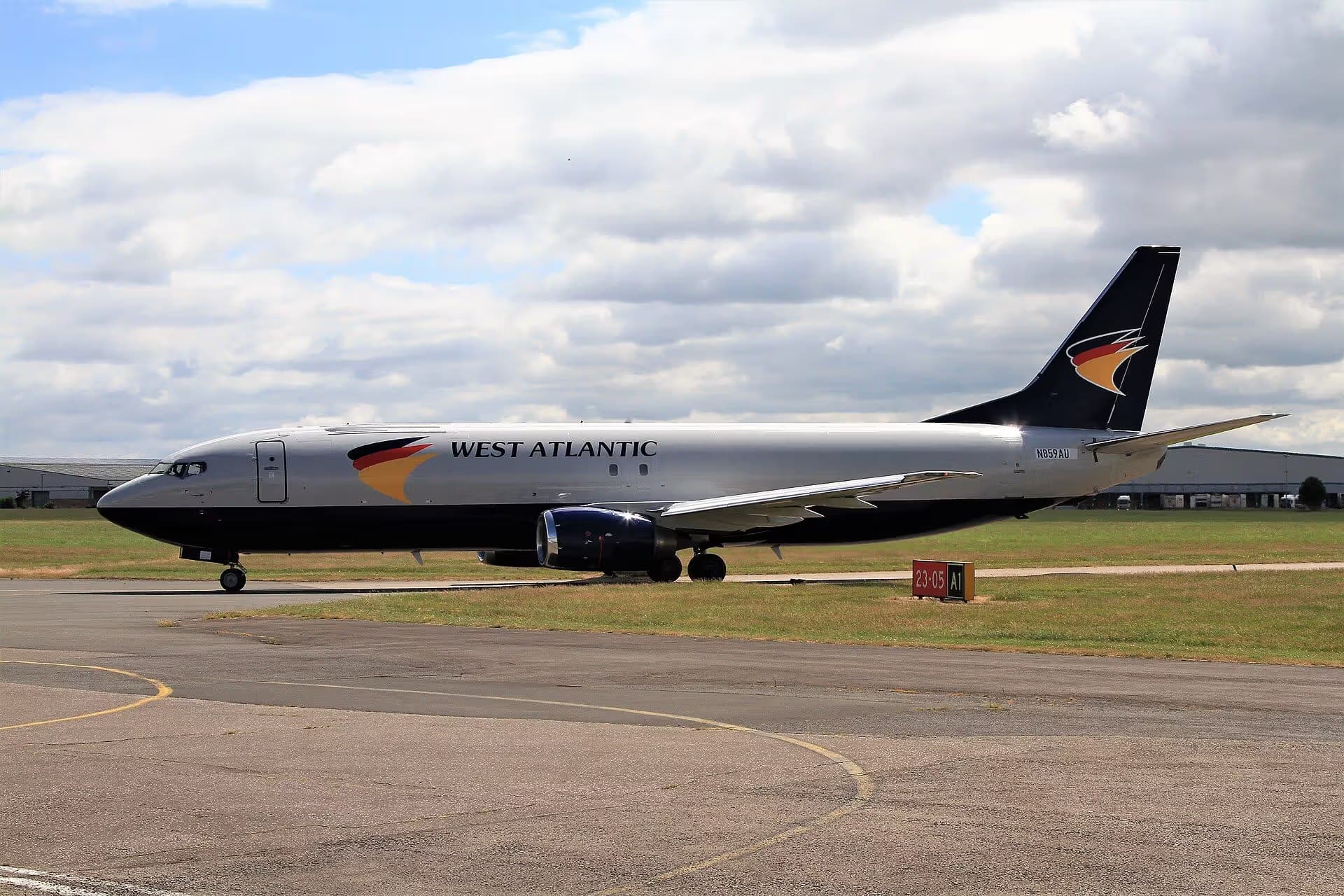 N859AU — Boeing