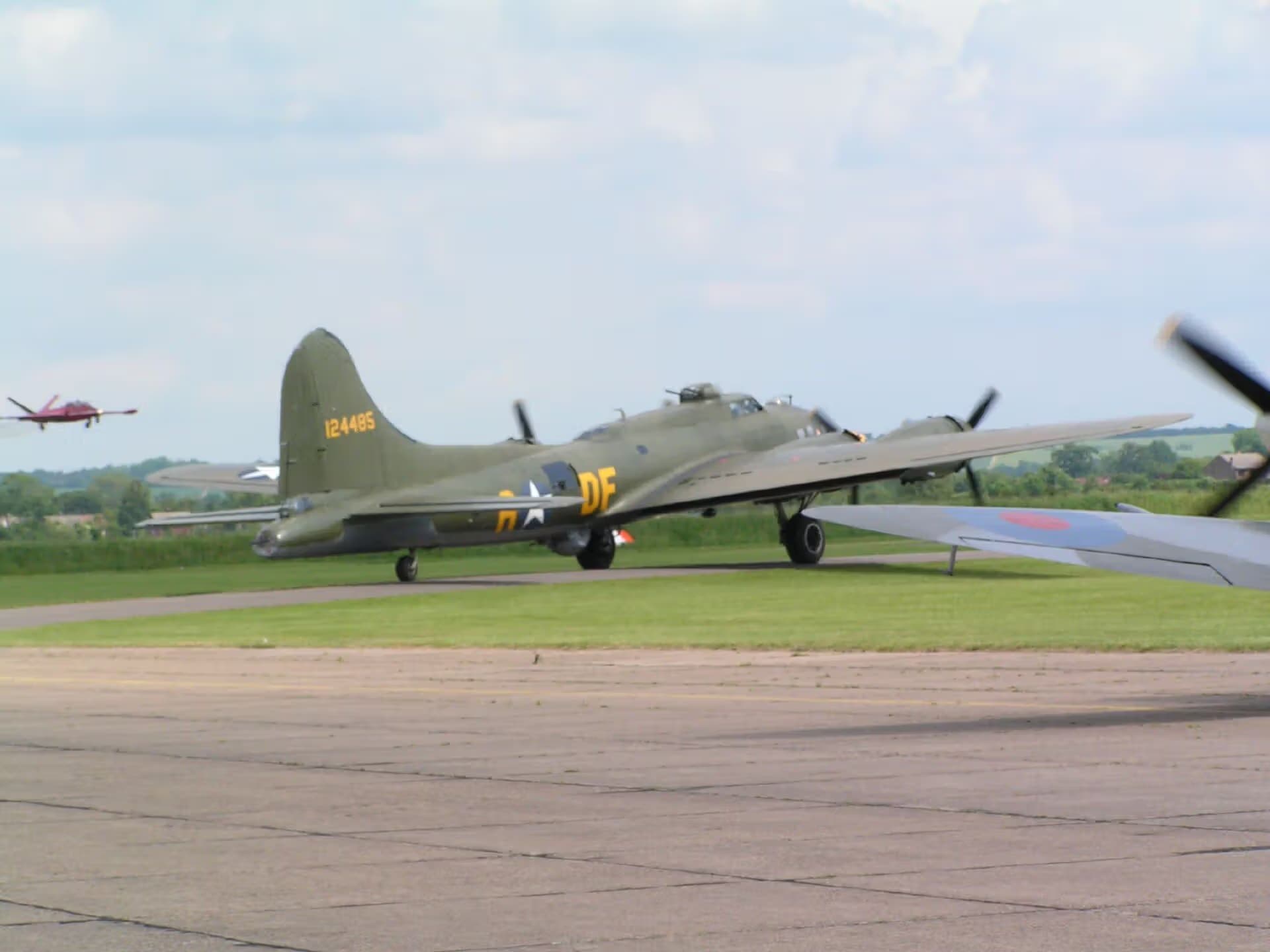 Unidentified — Warbird