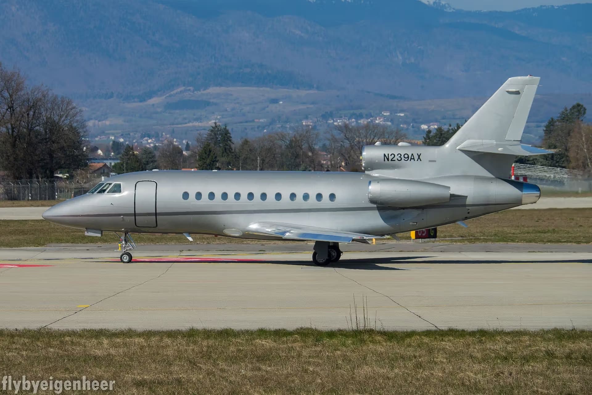 N239AX — Business jet